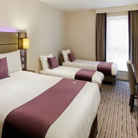 Premier Inn Premier Inn Stockport Central Esterno foto
