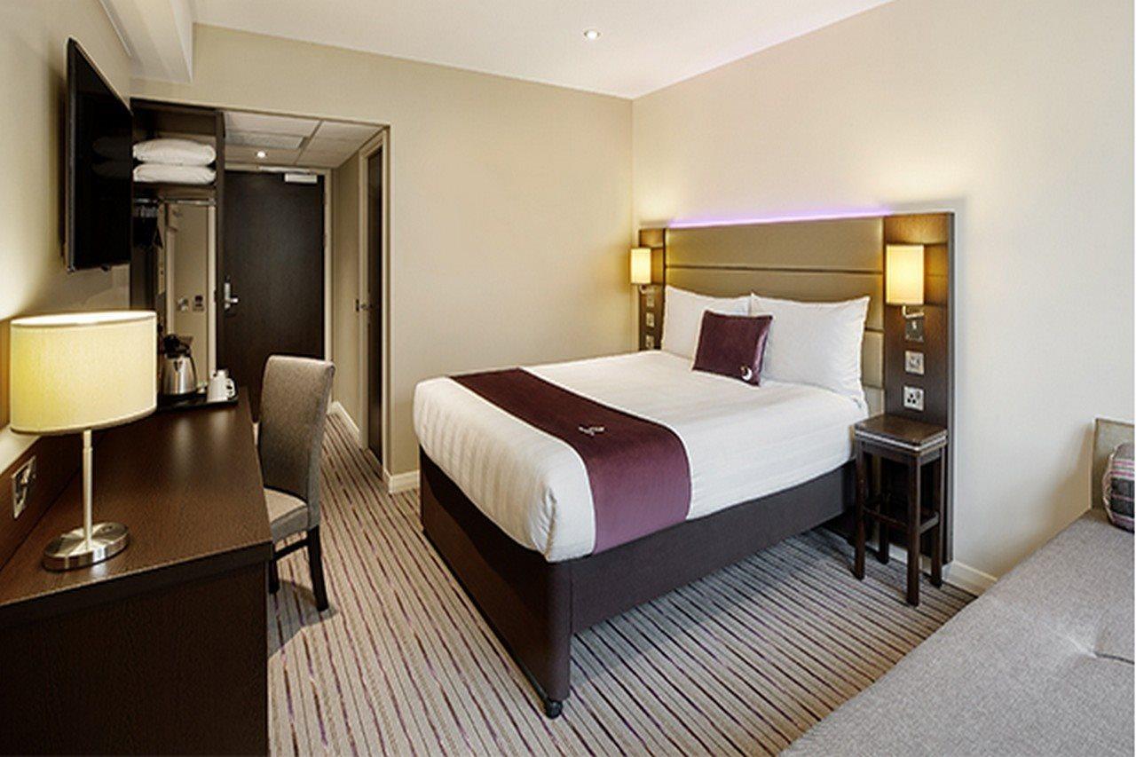 Premier Inn Premier Inn Stockport Central Esterno foto