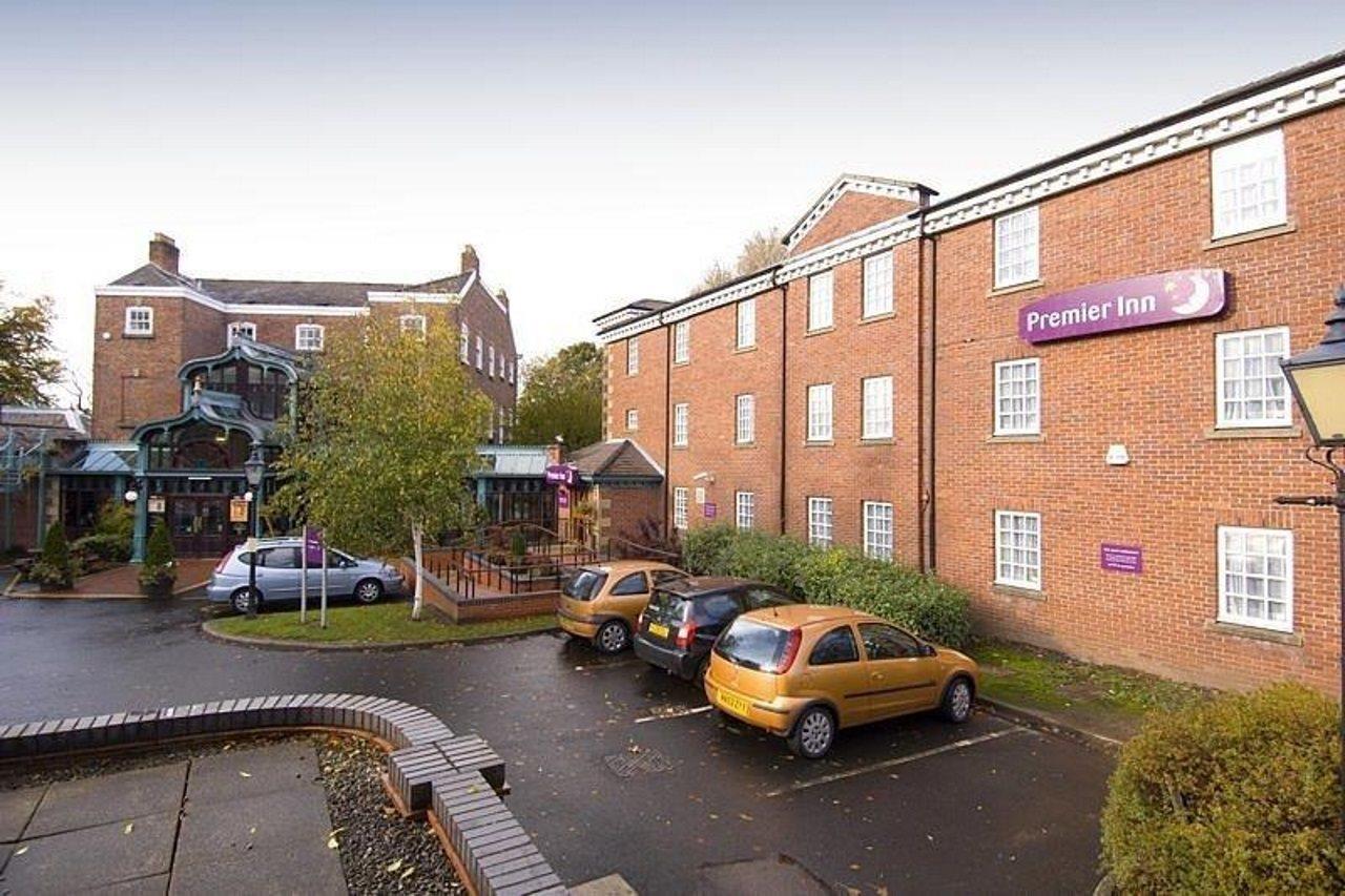 Premier Inn Premier Inn Stockport Central Esterno foto