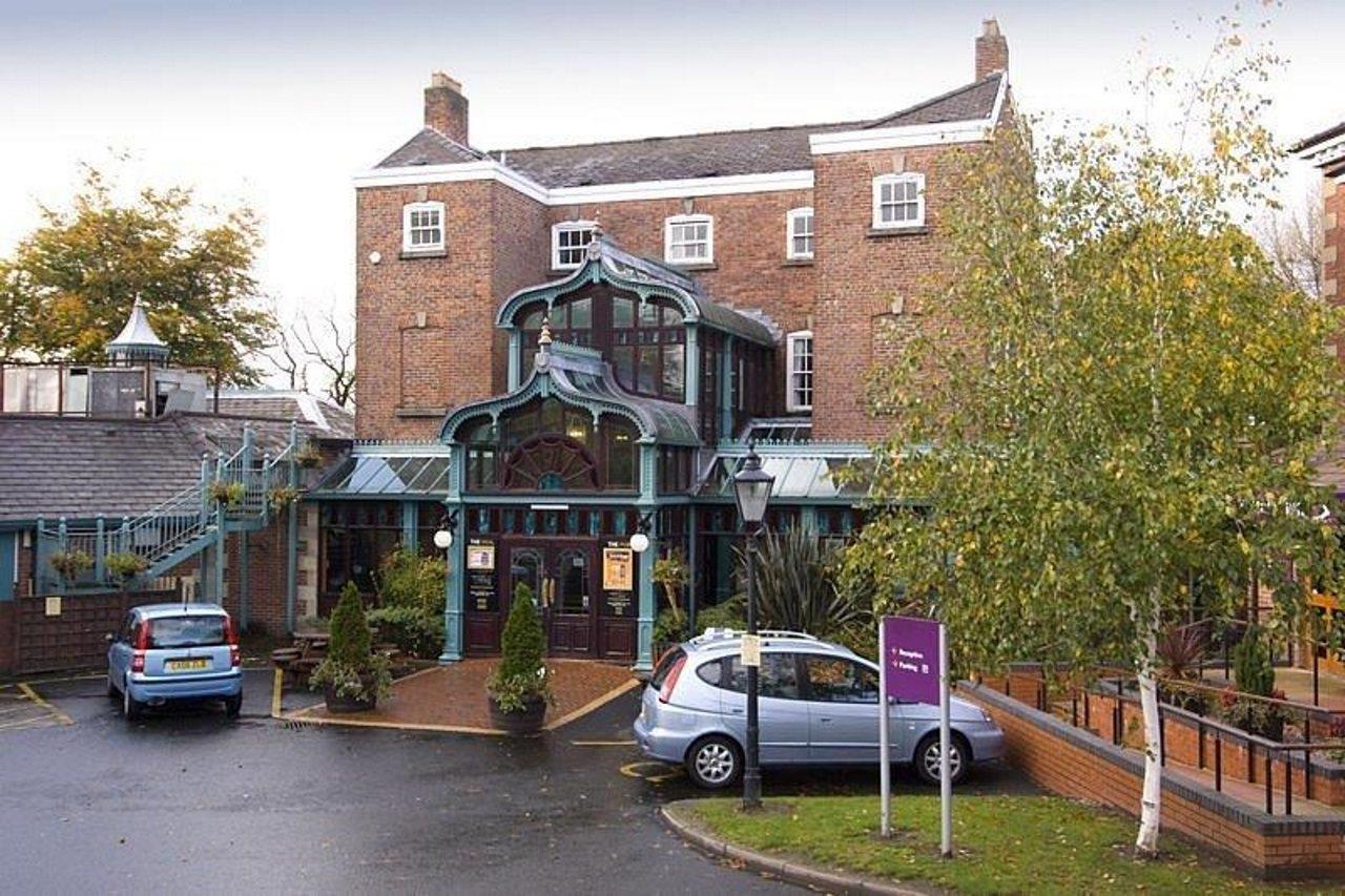 Premier Inn Premier Inn Stockport Central Esterno foto